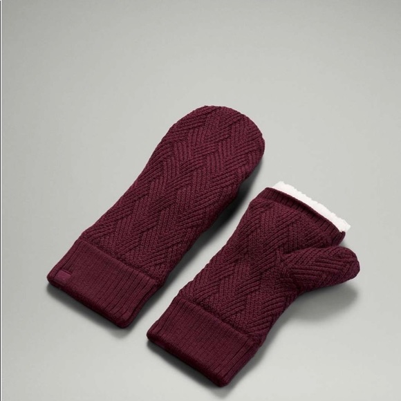 lululemon athletica Accessories - Lululemon Chevron Knit Mitten
